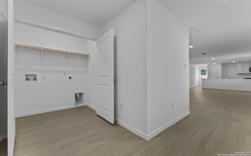 7246 Brownleaf Dr, San Antonio, TX 78227, 3 Bedrooms Bedrooms, ,2 BathroomsBathrooms,Residential,For Sale,7246 Brownleaf Dr,0,1930175