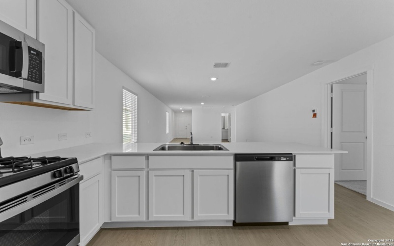 7246 Brownleaf Dr, San Antonio, TX 78227, 3 Bedrooms Bedrooms, ,2 BathroomsBathrooms,Residential,For Sale,7246 Brownleaf Dr,0,1930175