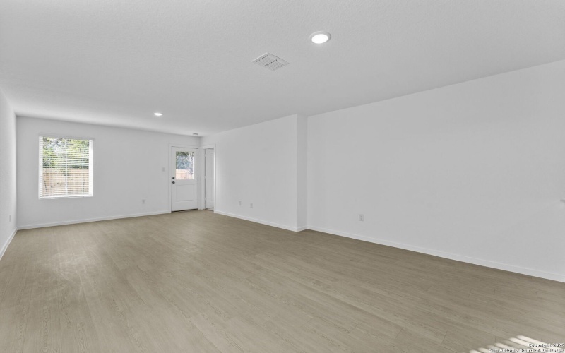 7242 Brownleaf dr, San Antonio, TX 78227, 4 Bedrooms Bedrooms, ,2 BathroomsBathrooms,Residential,For Sale,7242 Brownleaf dr,0,1930220