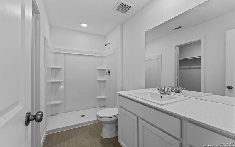 7242 Brownleaf dr, San Antonio, TX 78227, 4 Bedrooms Bedrooms, ,2 BathroomsBathrooms,Residential,For Sale,7242 Brownleaf dr,0,1930220