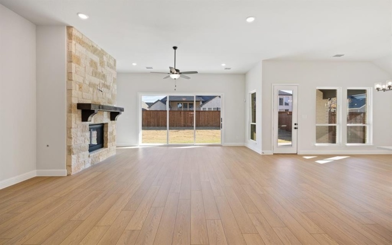 2814 Burnely, Celina, TX 75009, 4 Habitaciones Habitaciones , ,3 BañosBaños,Residential,En Venta,2814 Burnely,0,21138710