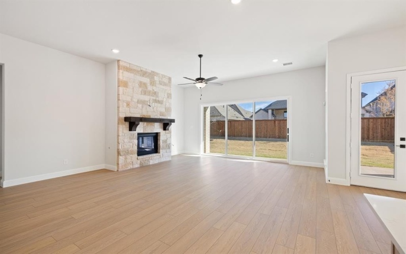 2814 Burnely, Celina, TX 75009, 4 Habitaciones Habitaciones , ,3 BañosBaños,Residential,En Venta,2814 Burnely,0,21138710