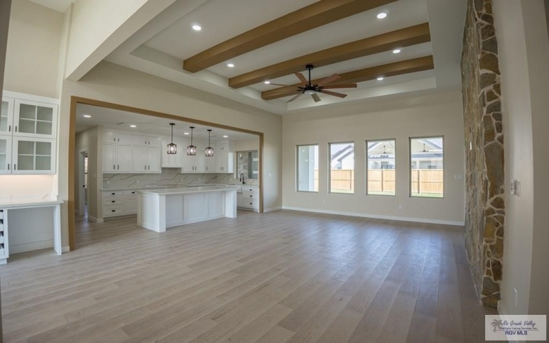 6107 WEST PALM ST, BROWNSVILLE, TX 78526, 3 Habitaciones Habitaciones , ,2 BañosBaños,Residential,En Venta,6107 WEST PALM ST,0,29767444