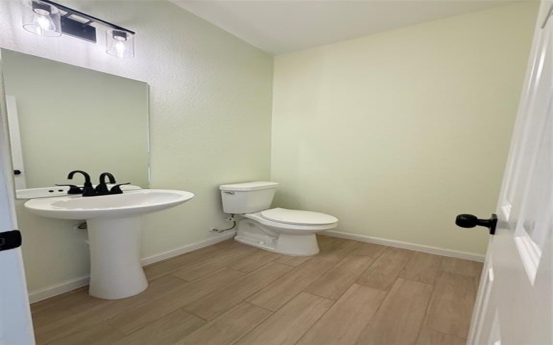 2864 Burchill Road, Fort Worth, TX 76105, 3 Habitaciones Habitaciones , ,2 BañosBaños,Residential,En Venta,2864 Burchill Road,0,21138467