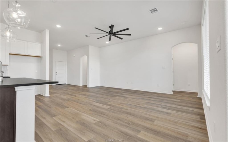 1941 Pinemont View Drive, Bryan, TX 77807, 4 Habitaciones Habitaciones , ,2 BañosBaños,Residential,En Venta,1941 Pinemont View Drive,0,25013117