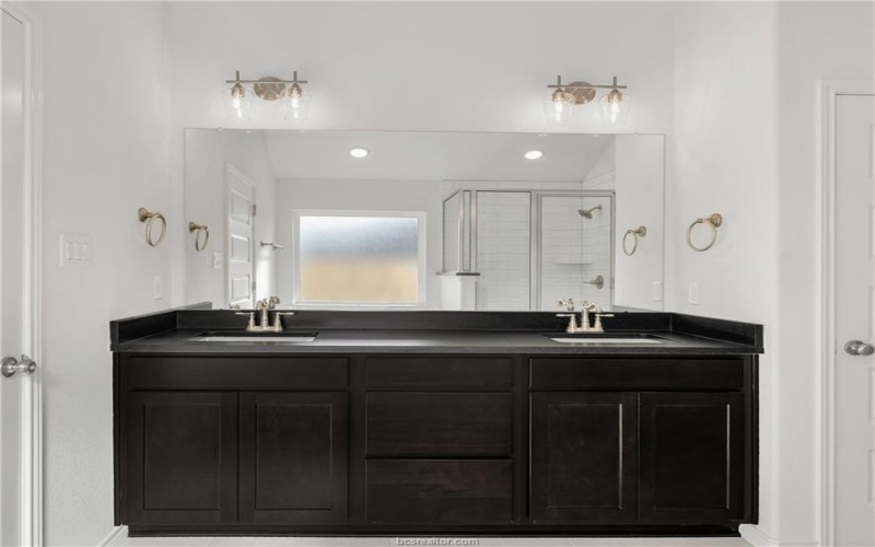 1941 Pinemont View Drive, Bryan, TX 77807, 4 Habitaciones Habitaciones , ,2 BañosBaños,Residential,En Venta,1941 Pinemont View Drive,0,25013117