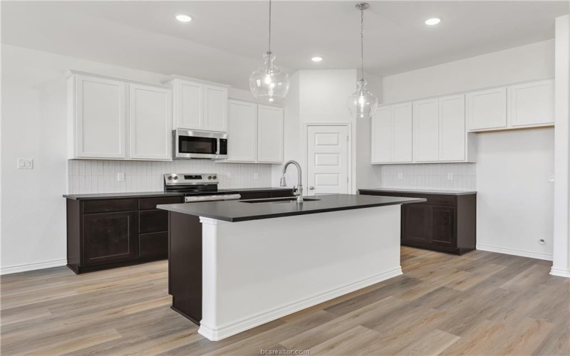 1941 Pinemont View Drive, Bryan, TX 77807, 4 Habitaciones Habitaciones , ,2 BañosBaños,Residential,En Venta,1941 Pinemont View Drive,0,25013117