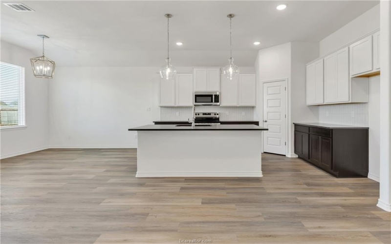 1941 Pinemont View Drive, Bryan, TX 77807, 4 Habitaciones Habitaciones , ,2 BañosBaños,Residential,En Venta,1941 Pinemont View Drive,0,25013117