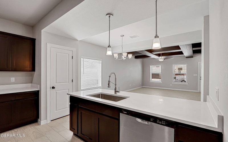 15025 RESOLVE Drive, El Paso, TX 79938, 4 Habitaciones Habitaciones , ,2 BañosBaños,Residential,En Venta,15025 RESOLVE Drive,0,935588