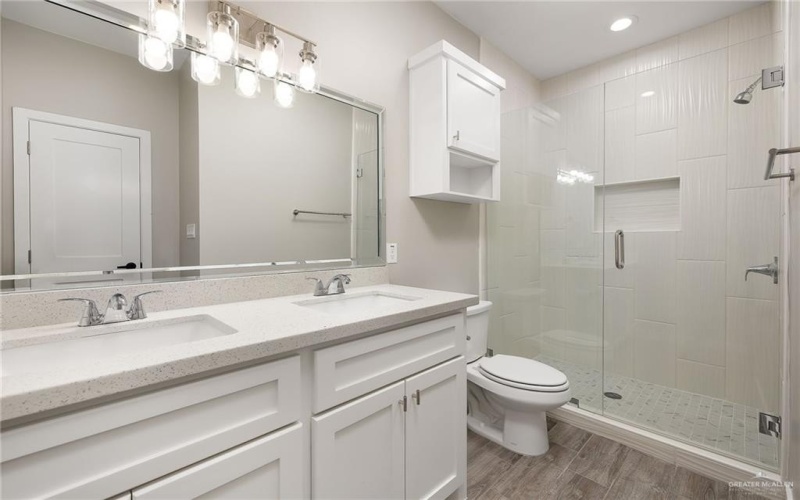 2714 Primrose Drive, Weslaco, TX 78596, ,Residential Multi Family,En Venta,2714 Primrose Drive,0,490758