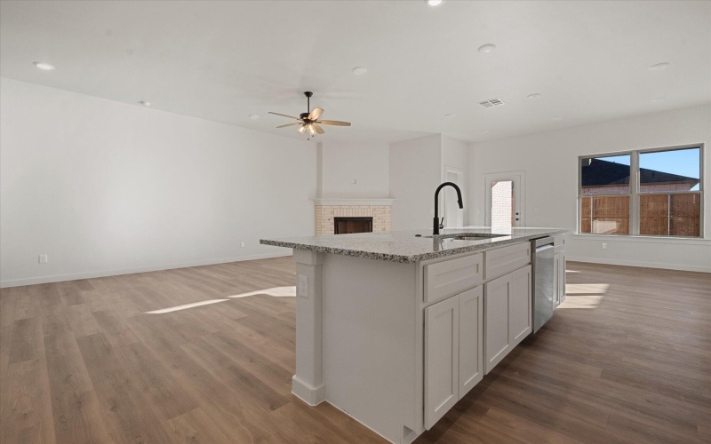 7001 56th Street, Lubbock, TX 79407, 4 Habitaciones Habitaciones , ,2 BañosBaños,Residential,En Venta,7001 56th Street,0,202564468