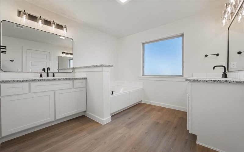 7001 56th Street, Lubbock, TX 79407, 4 Habitaciones Habitaciones , ,2 BañosBaños,Residential,En Venta,7001 56th Street,0,202564468