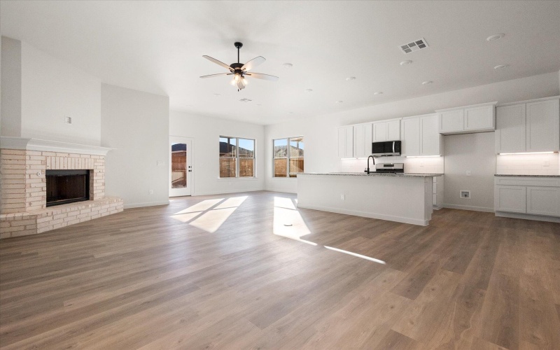 7001 56th Street, Lubbock, TX 79407, 4 Habitaciones Habitaciones , ,2 BañosBaños,Residential,En Venta,7001 56th Street,0,202564468