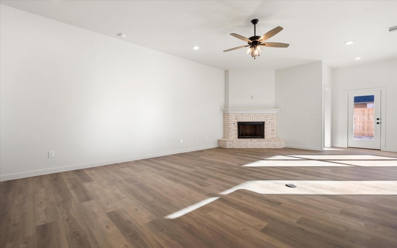 7001 56th Street, Lubbock, TX 79407, 4 Habitaciones Habitaciones , ,2 BañosBaños,Residential,En Venta,7001 56th Street,0,202564468