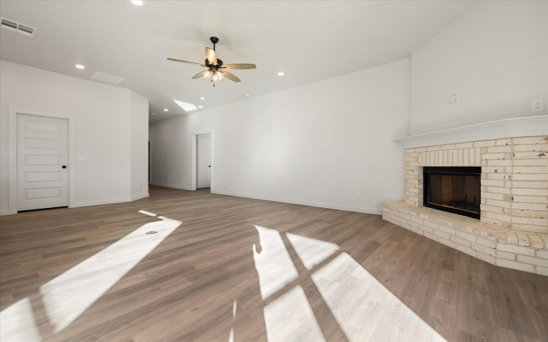 7001 56th Street, Lubbock, TX 79407, 4 Habitaciones Habitaciones , ,2 BañosBaños,Residential,En Venta,7001 56th Street,0,202564468