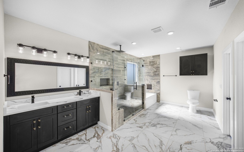 165 Flor Del Sol, San Antonio, TX 78264, 4 Habitaciones Habitaciones , ,3 BañosBaños,Residential,En Venta,165 Flor Del Sol,0,1930404