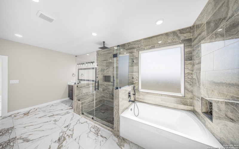 165 Flor Del Sol, San Antonio, TX 78264, 4 Habitaciones Habitaciones , ,3 BañosBaños,Residential,En Venta,165 Flor Del Sol,0,1930404