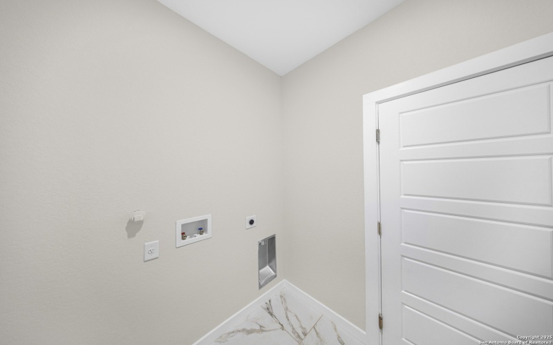 165 Flor Del Sol, San Antonio, TX 78264, 4 Habitaciones Habitaciones , ,3 BañosBaños,Residential,En Venta,165 Flor Del Sol,0,1930404