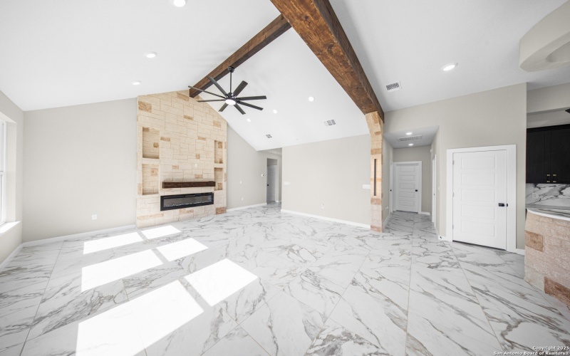 165 Flor Del Sol, San Antonio, TX 78264, 4 Habitaciones Habitaciones , ,3 BañosBaños,Residential,En Venta,165 Flor Del Sol,0,1930404