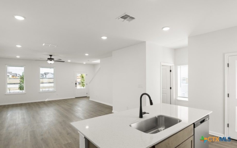 1632 Esplanade Parkway, San Marcos, TX 78666, 3 Habitaciones Habitaciones , ,2 BañosBaños,Residential,En Venta,1632 Esplanade Parkway,0,600126