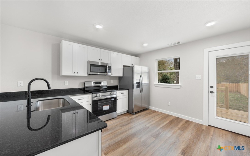 909 S Martin Luther King Jr Drive unit: A & B #A & B, Temple, TX 76504, 6 Bedrooms Bedrooms, ,7 BathroomsBathrooms,Residential,For Sale,909 S Martin Luther King Jr Drive unit: A & B,0,600651