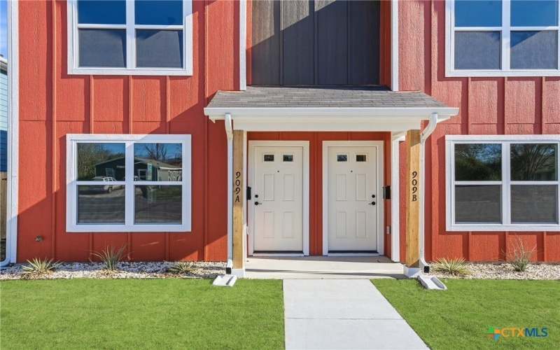 909 S Martin Luther King Jr Drive unit: A & B #A & B, Temple, TX 76504, 6 Bedrooms Bedrooms, ,7 BathroomsBathrooms,Residential,For Sale,909 S Martin Luther King Jr Drive unit: A & B,0,600651