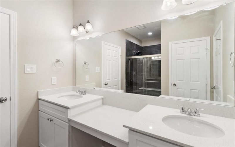 5716 Stonegate, Granbury, TX 76048, 4 Bedrooms Bedrooms, ,2 BathroomsBathrooms,Residential,For Sale,5716 Stonegate,0,21135552