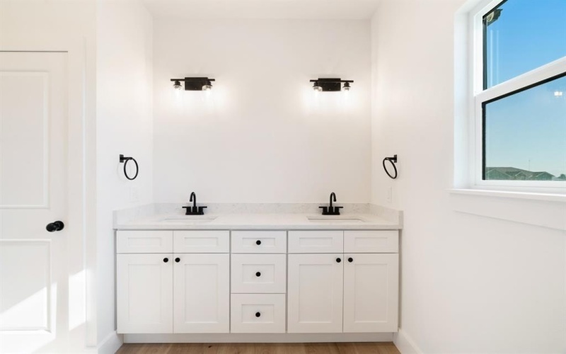 213 Private Road 33083, Sumner, TX 75486, 3 Habitaciones Habitaciones , ,2 BañosBaños,Residential,En Venta,213 Private Road 33083,0,21137242