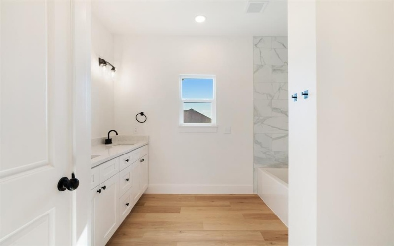 213 Private Road 33083, Sumner, TX 75486, 3 Habitaciones Habitaciones , ,2 BañosBaños,Residential,En Venta,213 Private Road 33083,0,21137242