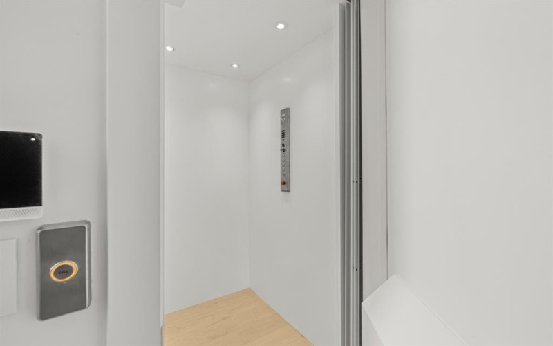 610 N Oak Cliff Boulevard #304, Dallas, TX 75208, 3 Habitaciones Habitaciones , ,3 BañosBaños,Residential,En Venta,610 N Oak Cliff Boulevard,0,21139158