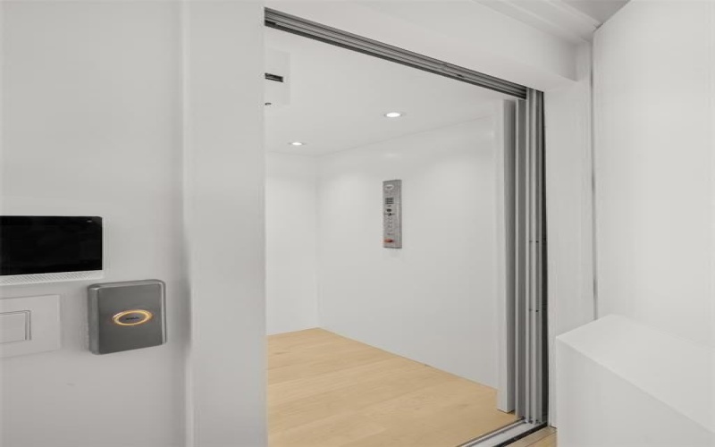 610 N Oak Cliff Boulevard #304, Dallas, TX 75208, 3 Habitaciones Habitaciones , ,3 BañosBaños,Residential,En Venta,610 N Oak Cliff Boulevard,0,21139158