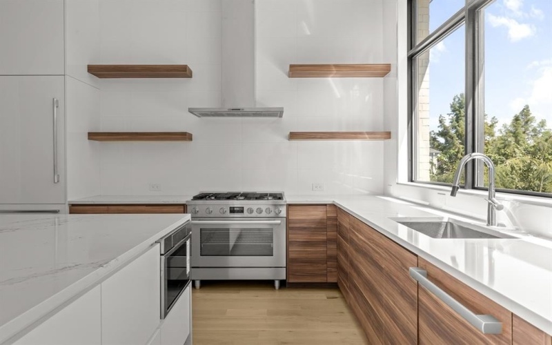 610 N Oak Cliff Boulevard #304, Dallas, TX 75208, 3 Habitaciones Habitaciones , ,3 BañosBaños,Residential,En Venta,610 N Oak Cliff Boulevard,0,21139158