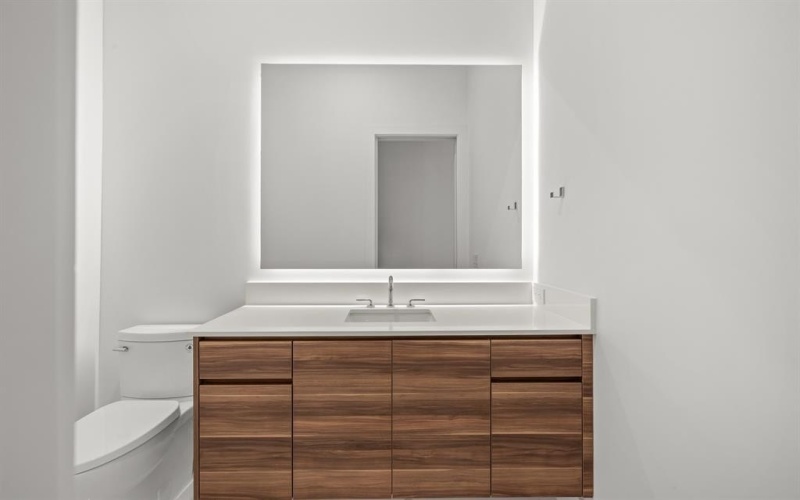 610 N Oak Cliff Boulevard #304, Dallas, TX 75208, 3 Habitaciones Habitaciones , ,3 BañosBaños,Residential,En Venta,610 N Oak Cliff Boulevard,0,21139158