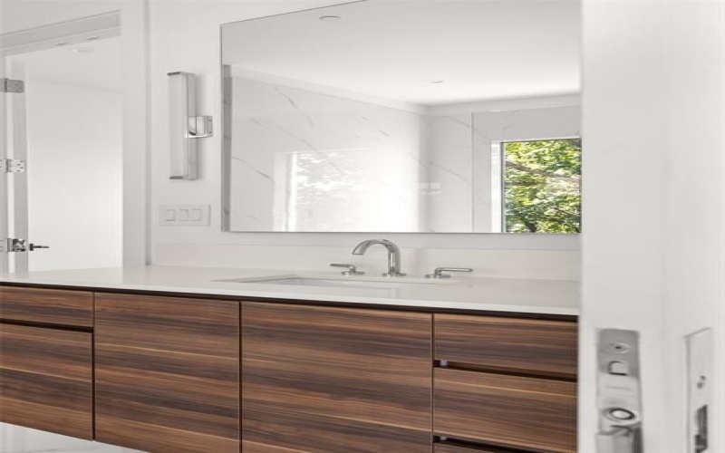 610 N Oak Cliff Boulevard #304, Dallas, TX 75208, 3 Habitaciones Habitaciones , ,3 BañosBaños,Residential,En Venta,610 N Oak Cliff Boulevard,0,21139158