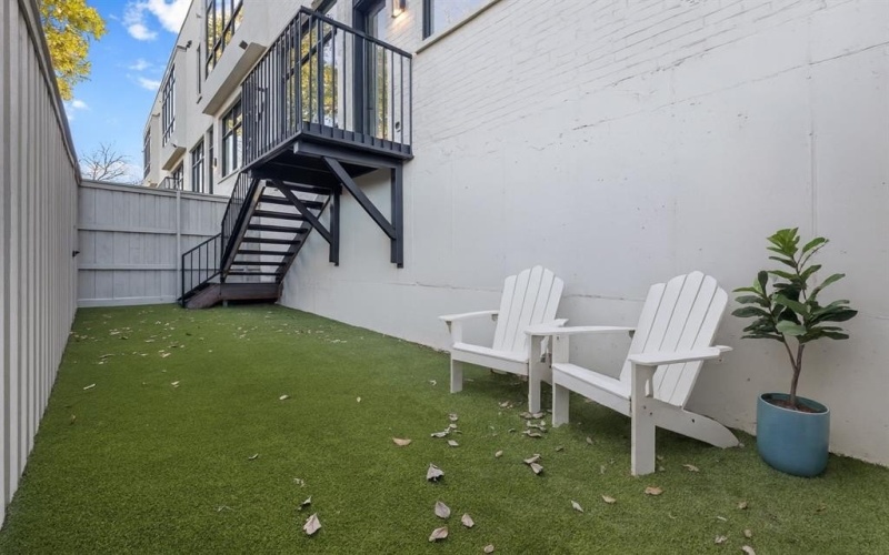 610 N Oak Cliff Boulevard #304, Dallas, TX 75208, 3 Habitaciones Habitaciones , ,3 BañosBaños,Residential,En Venta,610 N Oak Cliff Boulevard,0,21139158