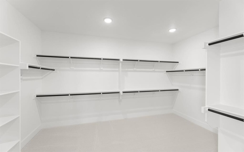 260 Penrose Drive, Ovilla, TX 75154, 6 Bedrooms Bedrooms, ,5 BathroomsBathrooms,Residential,For Sale,260 Penrose Drive,0,21139190