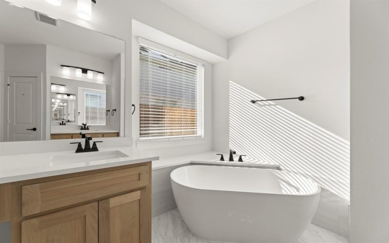 803 Bleriot Drive, Fate, TX 75087, 5 Habitaciones Habitaciones , ,5 BañosBaños,Residential,En Venta,803 Bleriot Drive,0,21139224