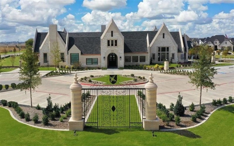 2825 Buckingham Lane, Celina, TX 75009, 4 Bedrooms Bedrooms, ,3 BathroomsBathrooms,Residential,For Sale,2825 Buckingham Lane,0,21139493