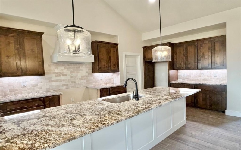 1008 Sabrina Court, Weatherford, TX 76085, 4 Habitaciones Habitaciones , ,5 BañosBaños,Residential,En Venta,1008 Sabrina Court,0,21139671