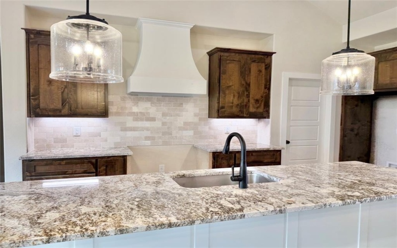 1008 Sabrina Court, Weatherford, TX 76085, 4 Habitaciones Habitaciones , ,5 BañosBaños,Residential,En Venta,1008 Sabrina Court,0,21139671