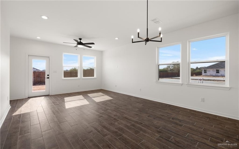 1024 W Star Flower Street, Edinburg, TX 78541, 3 Habitaciones Habitaciones , ,2 BañosBaños,Residential,En Venta,1024 W Star Flower Street,0,490762