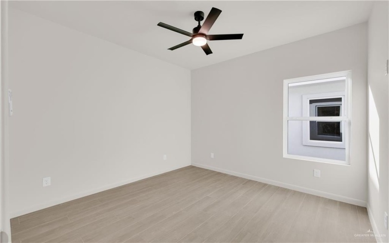 5800 Ozark Avenue, McAllen, TX 78504, ,Residential Multi Family,En Venta,5800 Ozark Avenue,0,490809