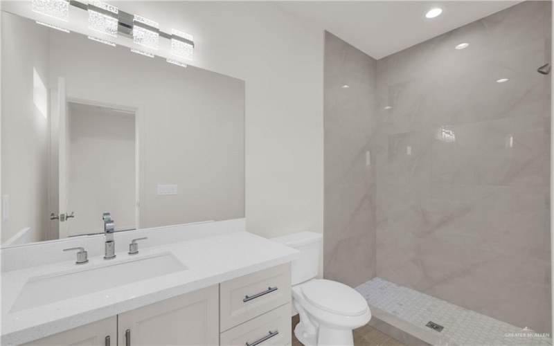 5800 Ozark Avenue, McAllen, TX 78504, ,Residential Multi Family,En Venta,5800 Ozark Avenue,0,490809