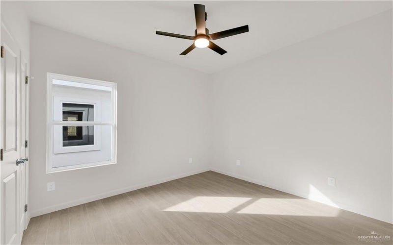 5800 Ozark Avenue, McAllen, TX 78504, ,Residential Multi Family,En Venta,5800 Ozark Avenue,0,490809