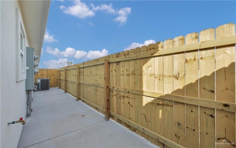 5800 Ozark Avenue, McAllen, TX 78504, ,Residential Multi Family,En Venta,5800 Ozark Avenue,0,490809