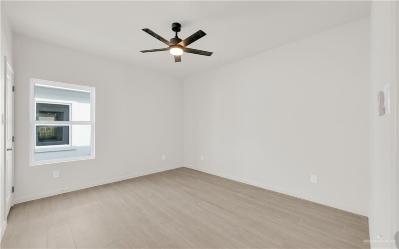 5800 Ozark Avenue, McAllen, TX 78504, ,Residential Multi Family,En Venta,5800 Ozark Avenue,0,490809