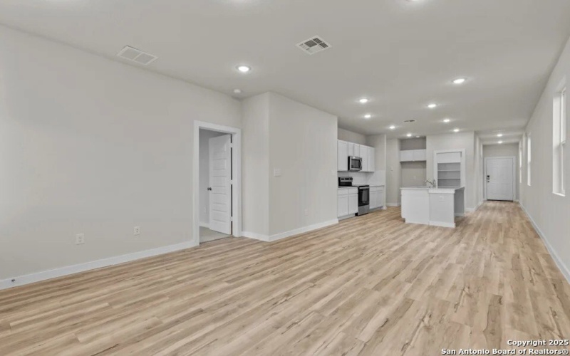 2503 RAMBO DRIVE, San Antonio, TX 78224, 3 Habitaciones Habitaciones , ,2 BañosBaños,Residential,En Venta,2503 RAMBO DRIVE,0,1930494