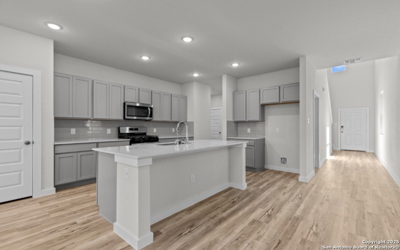 4346 HOBBITON WAY, New Braunfels, TX 78130, 5 Habitaciones Habitaciones , ,3 BañosBaños,Residential,En Venta,4346 HOBBITON WAY,0,1930576