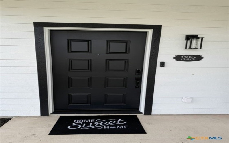 205 Haller Street, Yoakum, TX 77995, 3 Habitaciones Habitaciones , ,2 BañosBaños,Residential,En Venta,205 Haller Street,0,600692