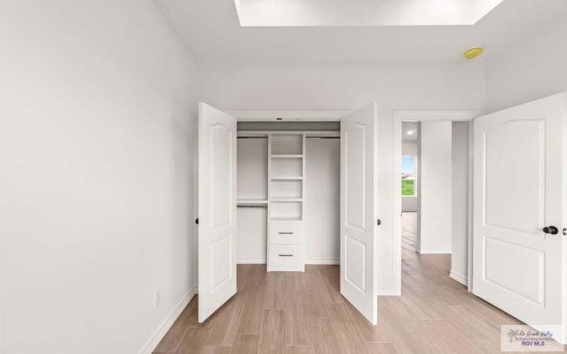 120 MARIGOLD DR, LOS FRESNOS, TX 78566, 3 Habitaciones Habitaciones , ,2 BañosBaños,Residential,En Venta,120 MARIGOLD DR,0,29768837